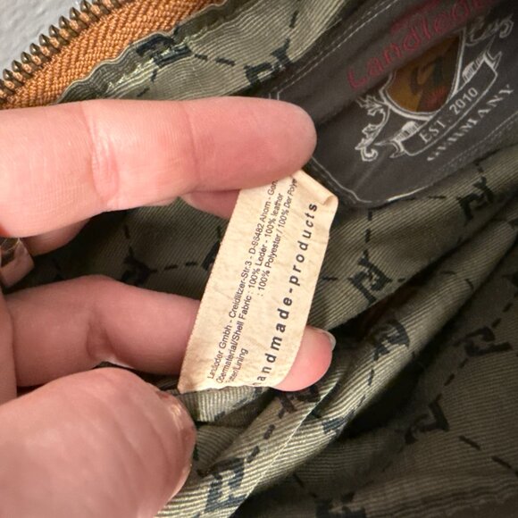 Landleder Casual City Leather Bag - Picture 6 of 8